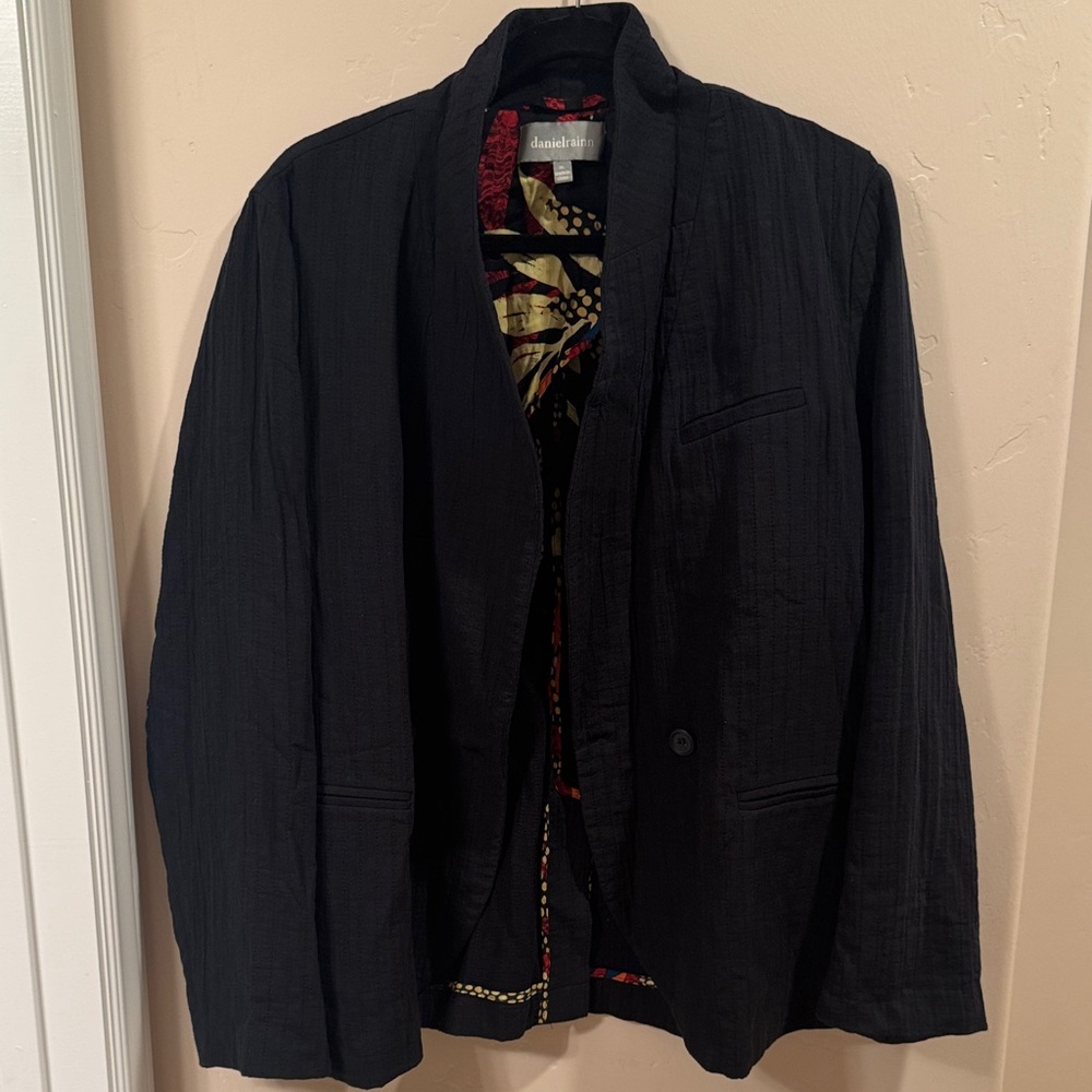 Daniel Rainn Black Women's Blazer with Patterned Lining